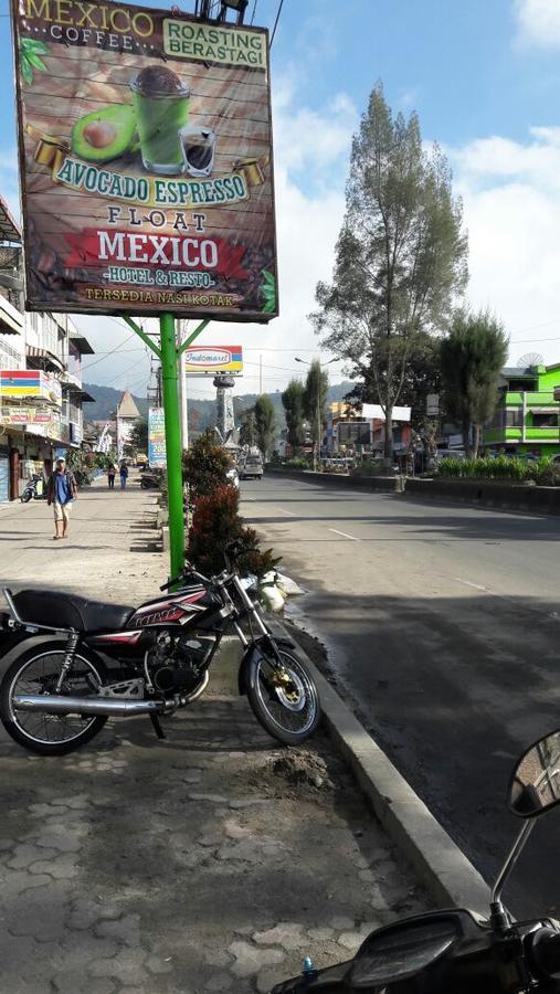 Hotel Mexico Berastagi Exterior foto